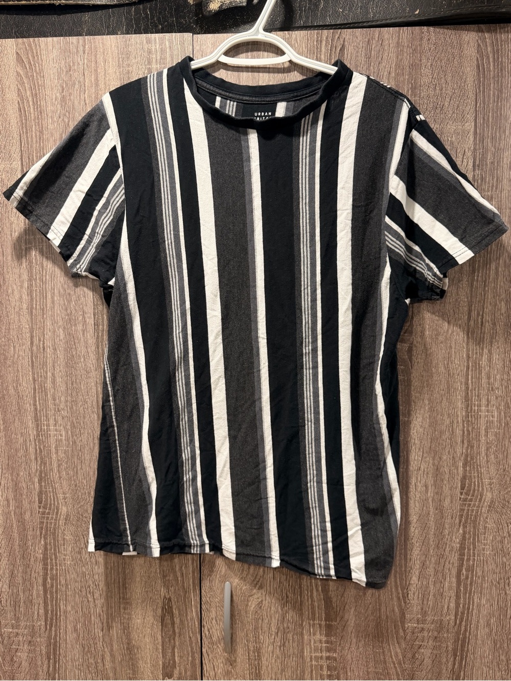 Urban Heritage Black & White Stripe Short Sleeve Top Medium Boys